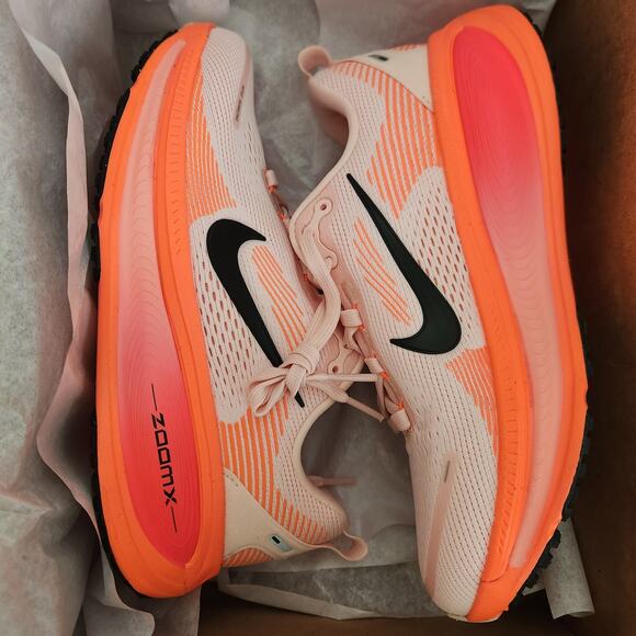 Nike Vomero 18 Women's Road Running Shoes (HM6804-600, Size 7 - Picture 9 of 10